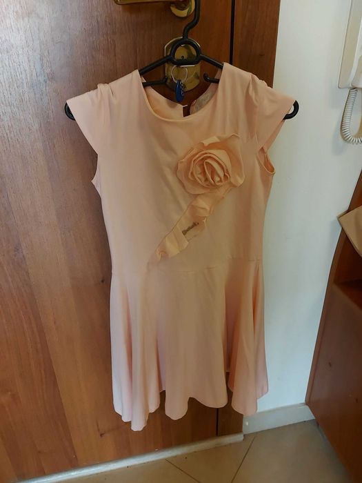 Лятна рокля за момиче размер 146см.обличана един път