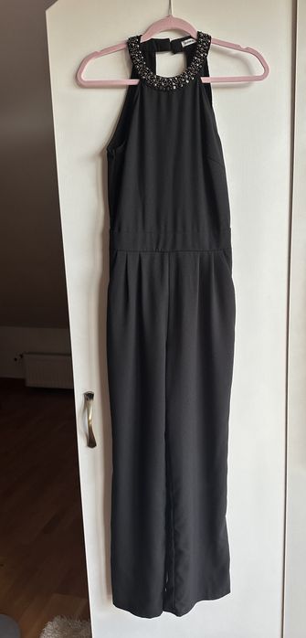 Salopeta eleganta cu spatele gol