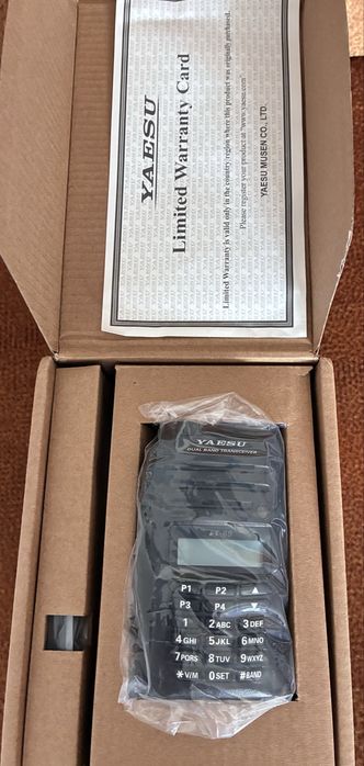 Statie radio emisie receptie Yaesu Ft 65