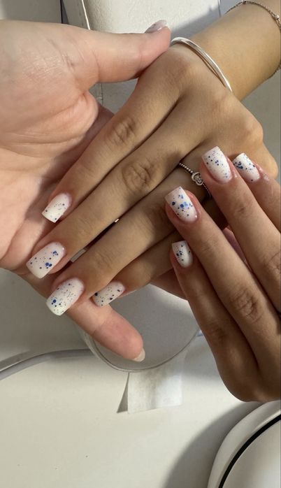 Buna. Realizez unghii cu gel  in prima  universitati,va astept