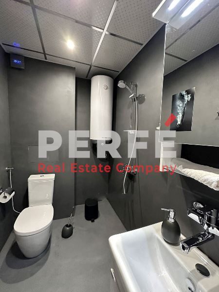 Дава се под наем Двустаен апартамент в Бургас, Център - 68 кв.м за 1000 € - Снимка #6