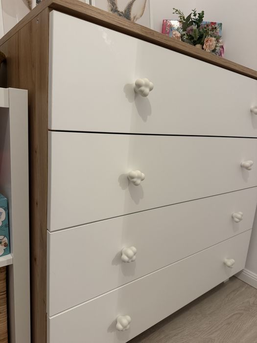 Comoda cu sertare pentru copii