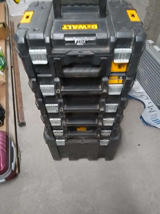 Девалт инструменти