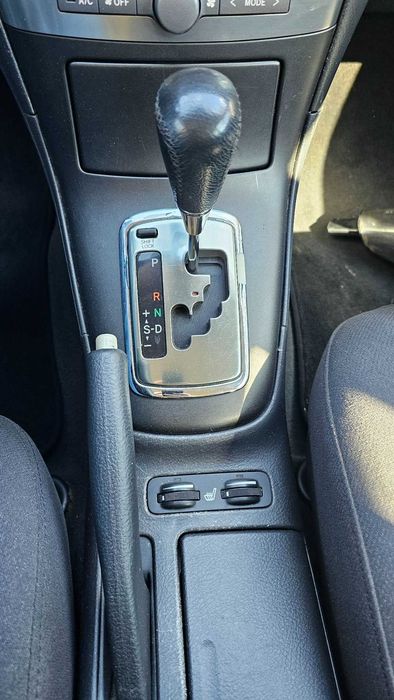 Toyota Avensis 2004 2.0 VVT-i