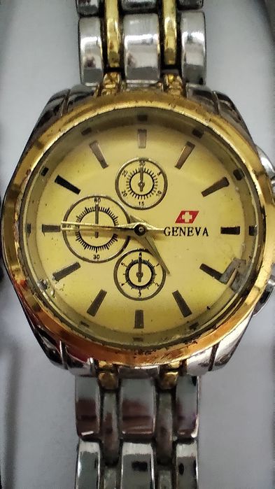 Ceasuri de måna mai multe modele