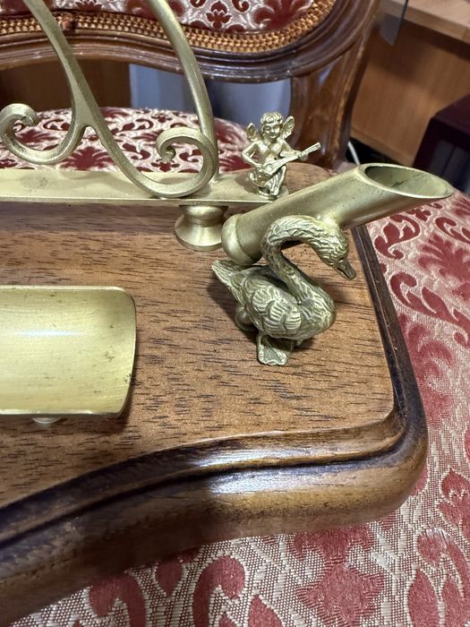 красива винтидж мастилница