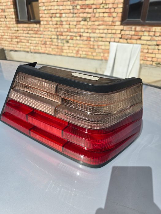 Фары 124 малина оригинал задние