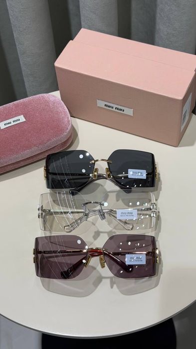 MİU sunglasses full box mrs