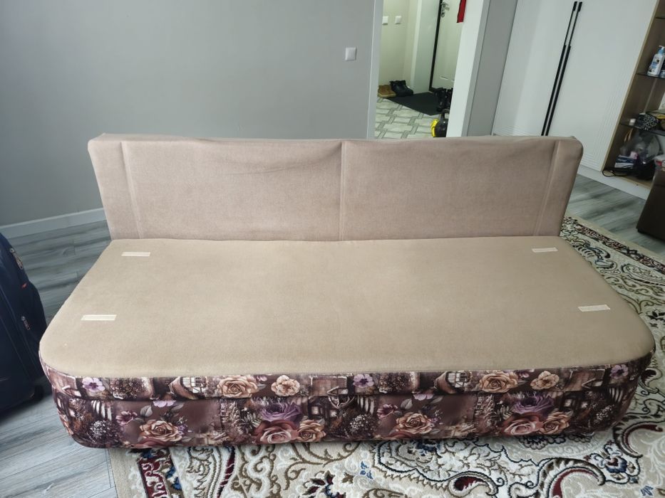 Продам диван  в хорошем