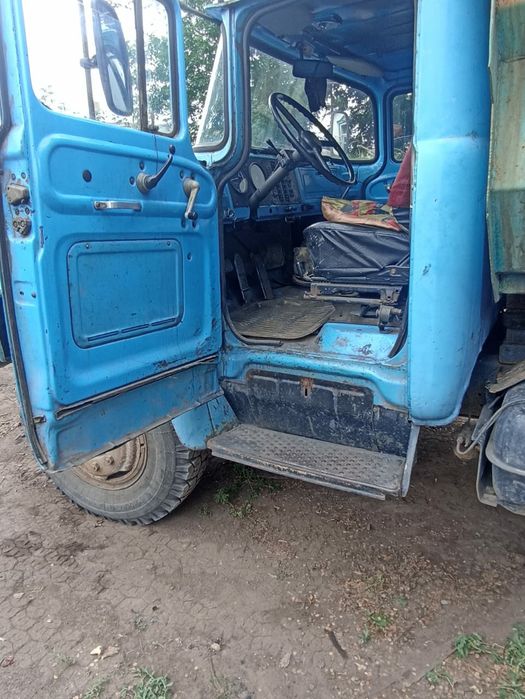 Продам зил130 самосвал