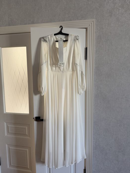 Платье белого цвета, турецкого производства, 44-46рр