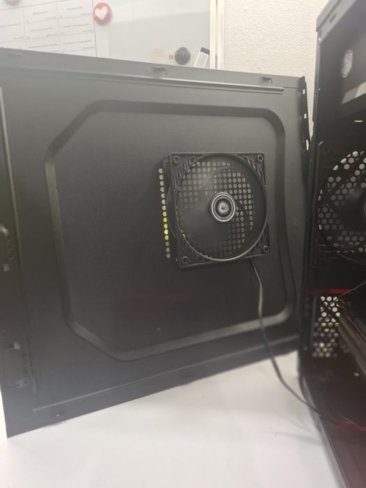 Геймърски компютър ryzen 5 3600 | RX 6600xt | 16 gb RAM