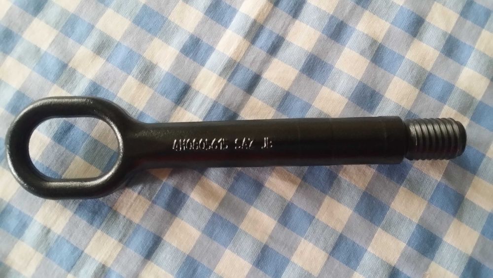 Чисто нова оригинална немска кука за теглене от Audi