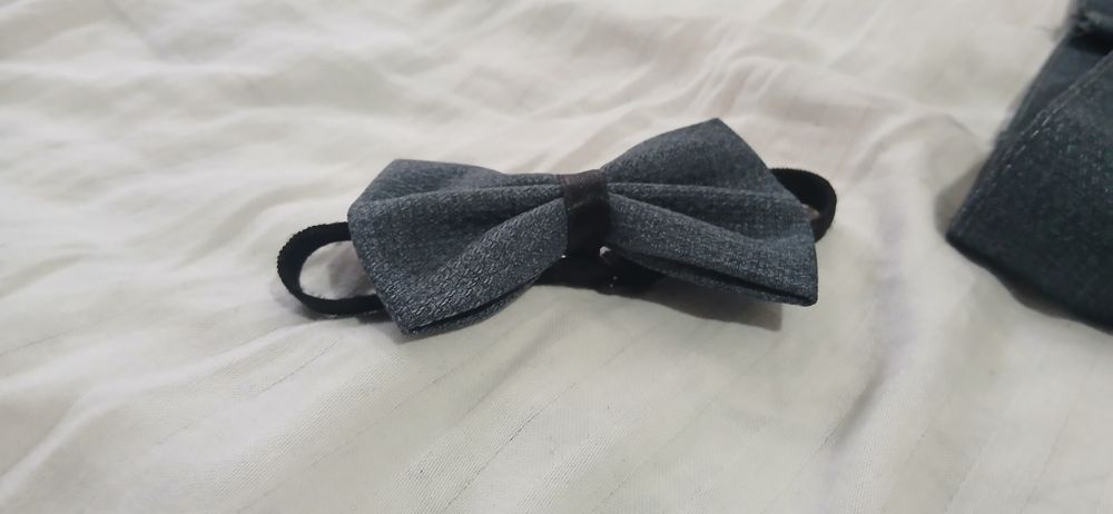 Vând costum pentru copii 10 ani