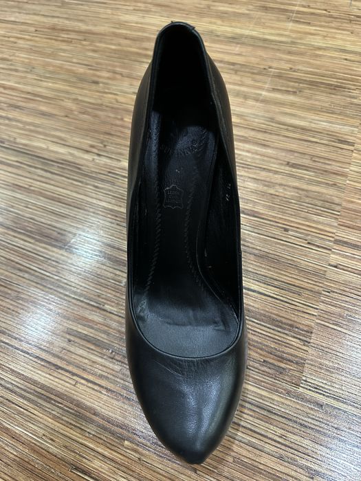 Продам туфли кожаные 37 размер, новые