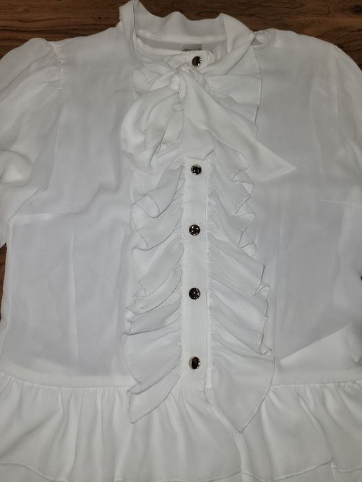 Бяла риза Lucy с удължен гръб