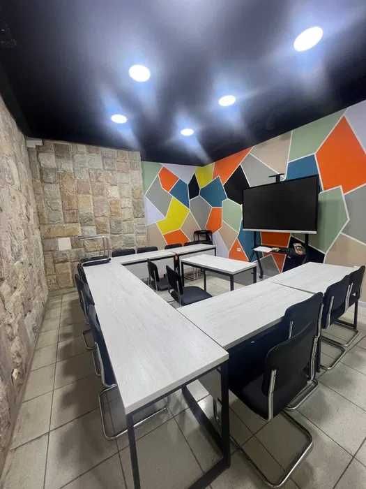 Хамза метро Новза ул.Мукимий пересечение пр-т Бунедкор 379 кв.м 12 ком