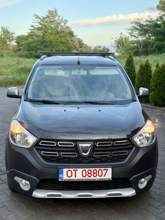 Dacia Lodgy Stepway 1.5dci 115cp E6 08/2020 192.000 km 7 locuri, RATE!