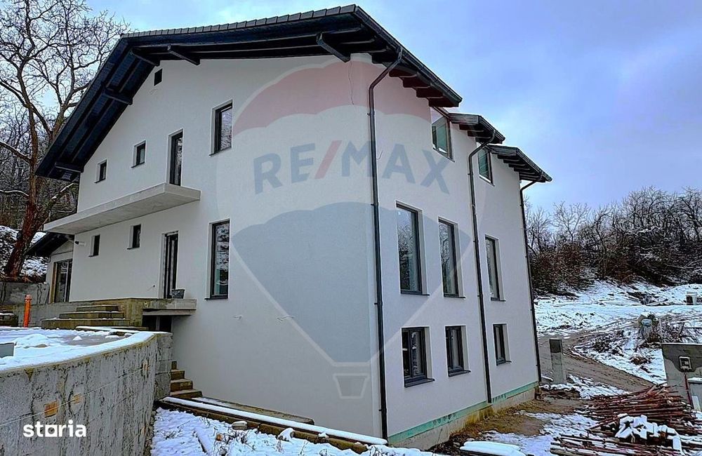 Casa noua, premium, cu panoramă superbă asupra orașului