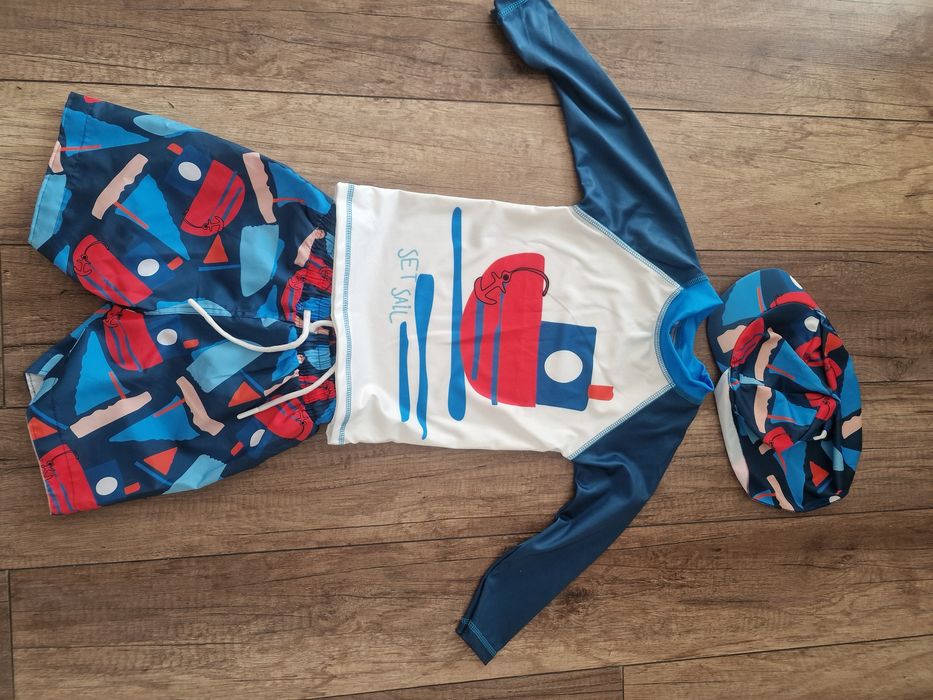 Costum de baie baieti NOU 5-6 ani