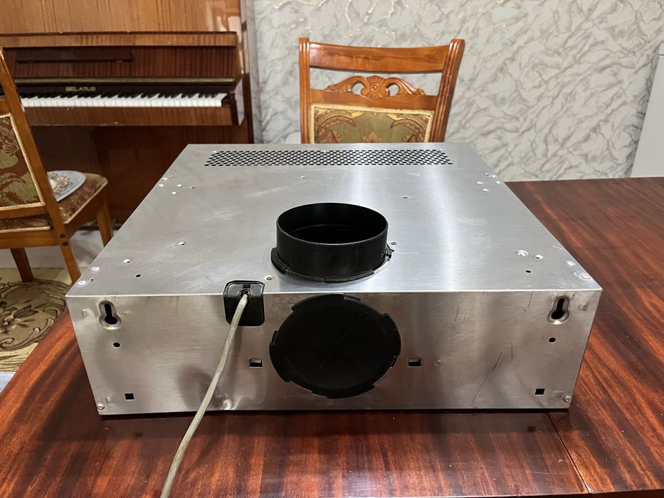 Вытяжка….  60см..