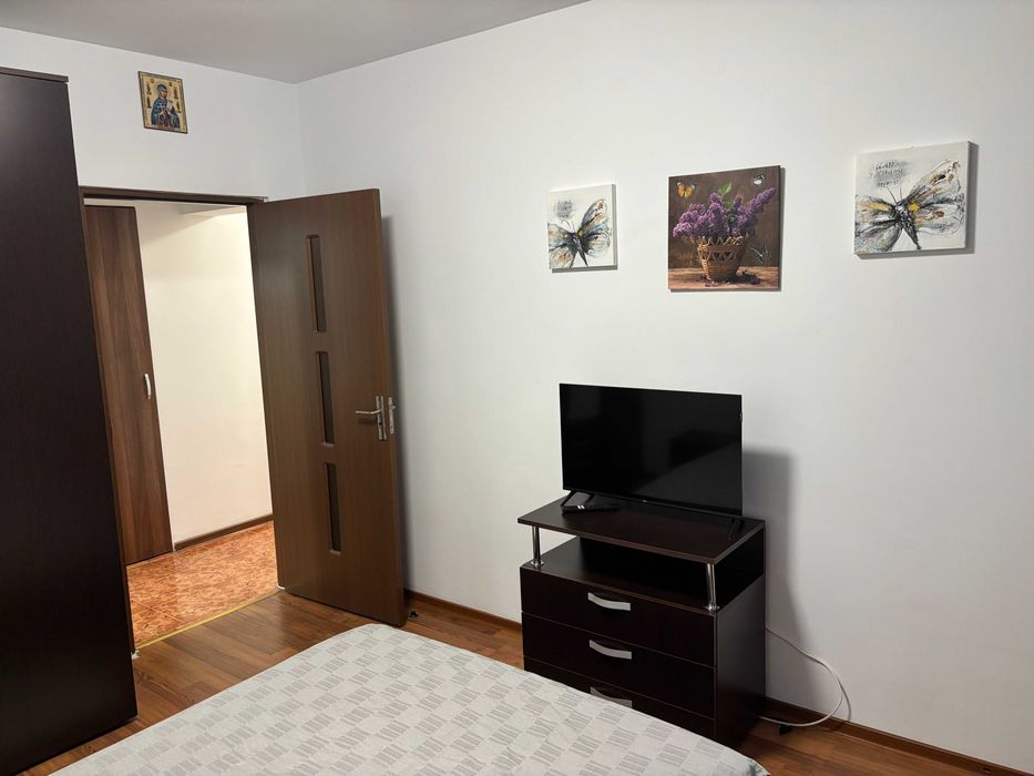 Apartament doua camere decomandat