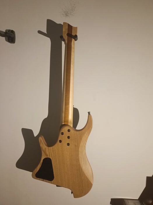 Headless 7 струнна китара Grote