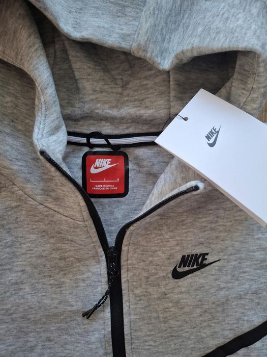 Hanorac Nike Tech