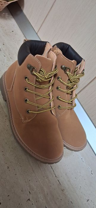 Ghete de piele noi 36