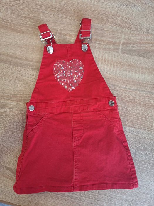 Запазени дрешки размери 74 и 80