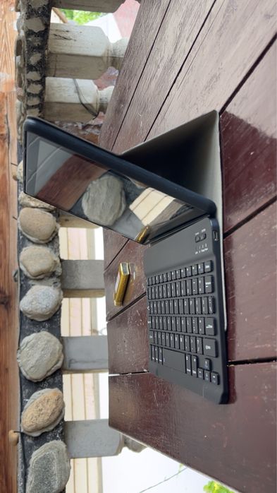 Tabletă YUMKEM cu tastatură, pix, husă și mouse – NU PORNEȘTE