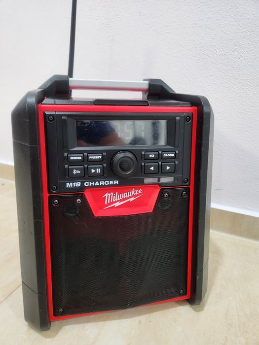 Boxa Milwaukee Bluetooth M18 RC cu incarcator rapid
