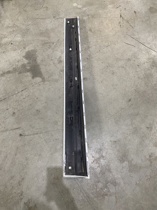 Ornament bandou usa fata stg Audi Q5 8R0853959B