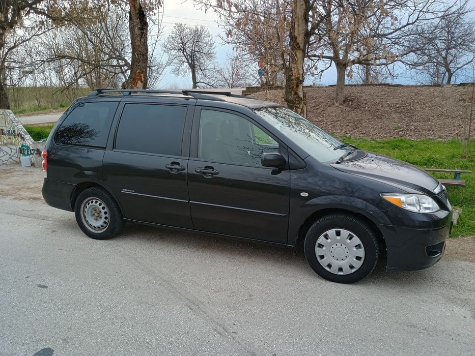 Продавам Мазда МПВ