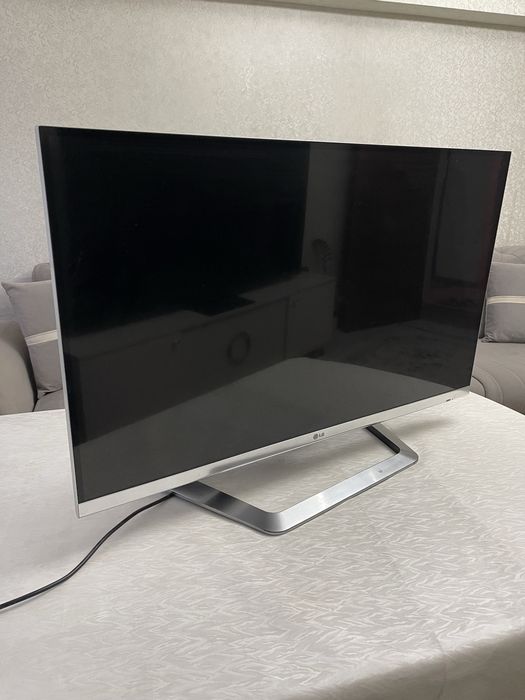 телевизор LG 42” Smart TV