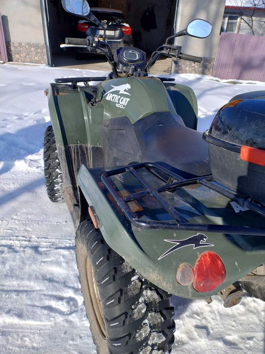 Vând ATV Artic in stare f bună de funcționare .