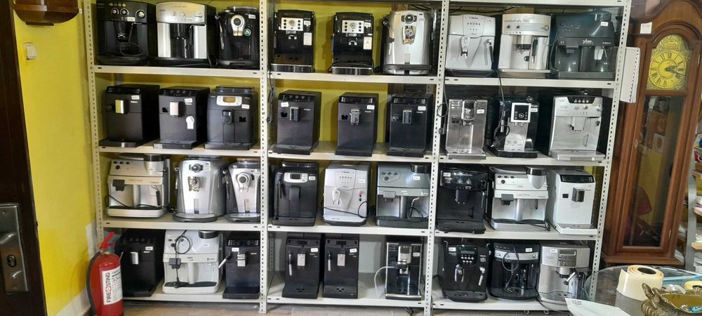 Masina de cafea cu Boabe  Saeco Philips Delonghi