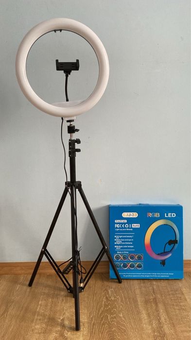 Кольцевая лампа продаю