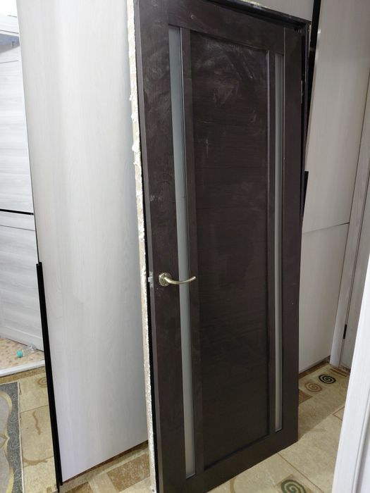 Продам дверь меж ком