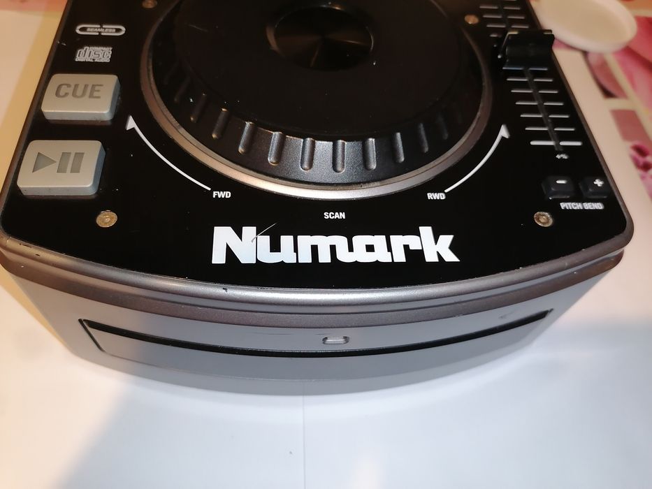 Dj CD Плеър Numark NDX-200