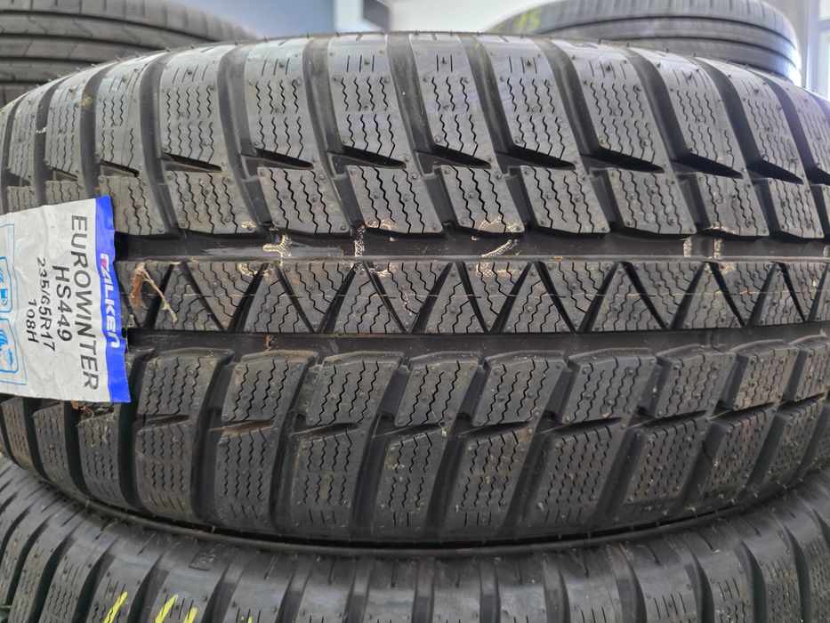 2бр Зимни гуми 235 65 17 - Falken