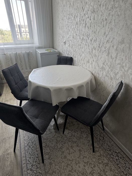 Продам стол со стульями