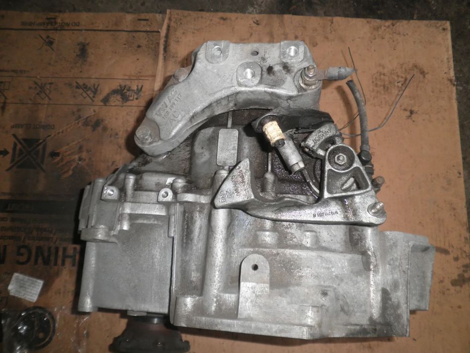 Cutie viteze VW Scirocco 2.0 TFSI KNU