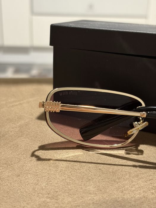 Слънчеви очила miu miu