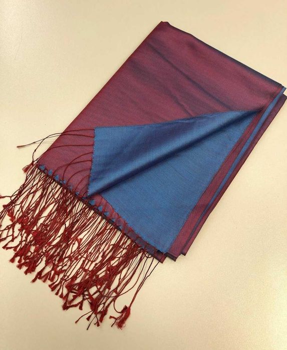 Дамски шалове с ресни сатен