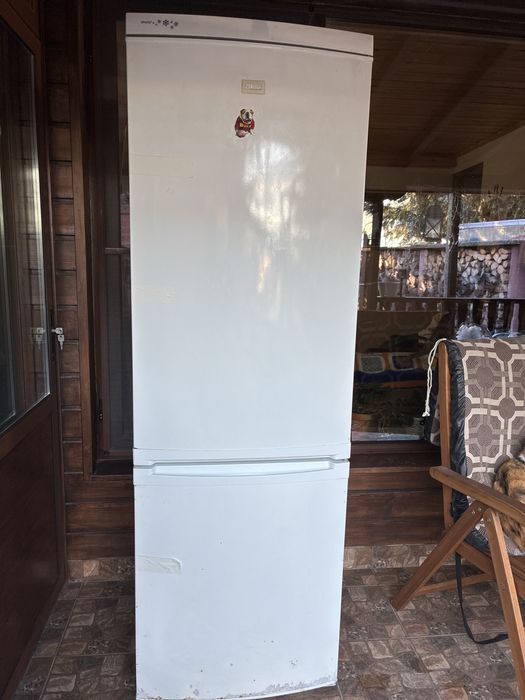 Хладилник с фризер