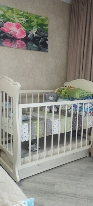 Детский манеж , очень хорошее состояние, матрасик новый,