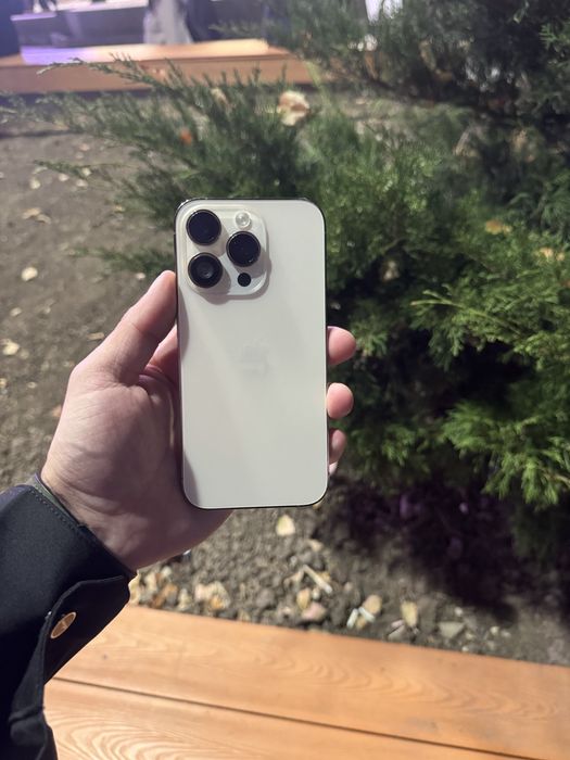 Продам Телефон Айфон 14 Pro 256