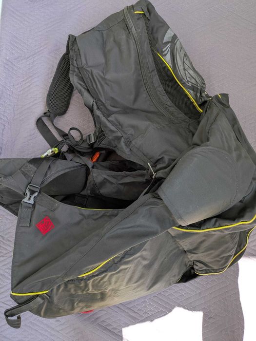 Seleta parapanta reversibila Gin Speed Rider cu airbag