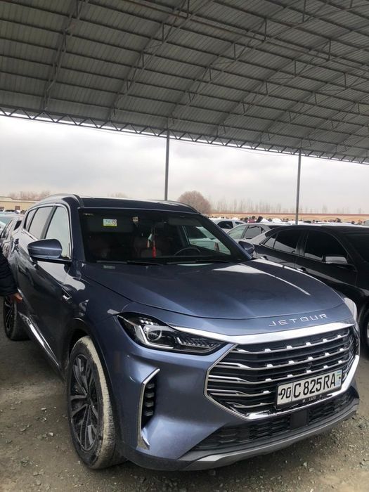 Jetour X70+ mashinasi sotiladi